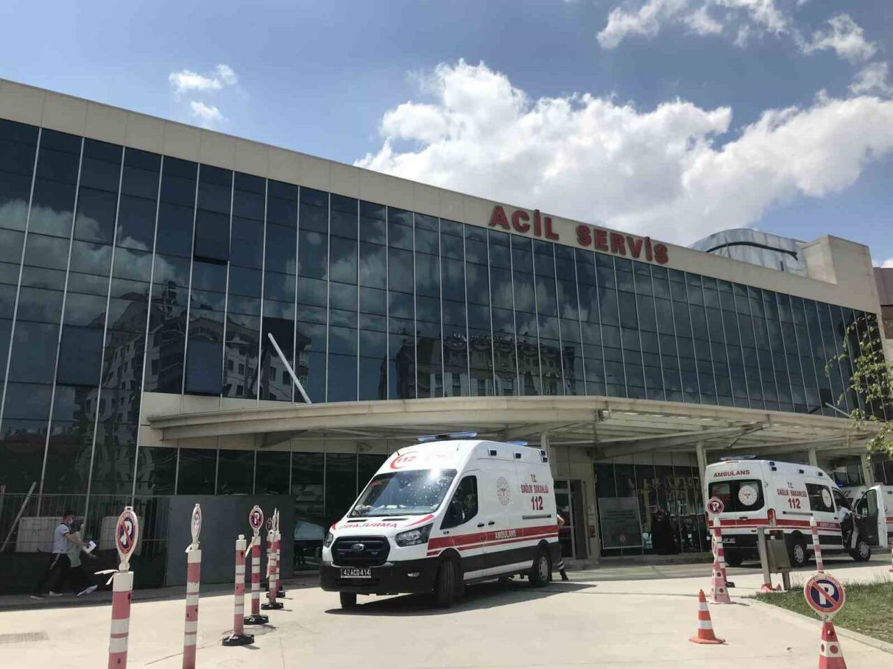 Konya'da galericilik yapan Ahmet Çay, alacak-verecek meselesi yüzünden Mustafa A.