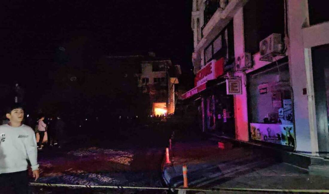 Balıkesir'in Sındırgı ilçesinde meydana gelen 6.1 büyüklüğündeki deprem, bölgede üç