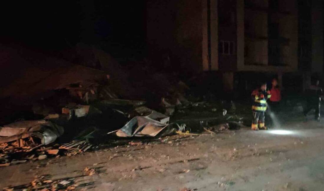 Balıkesir’in Sındırgı ilçesinde 6.1 büyüklüğünde meydana gelen depremde, daha önce