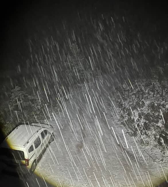 Bolu'nun Mengen ilçesinde yer alan Çukur Yayla, ani hava sıcaklığı