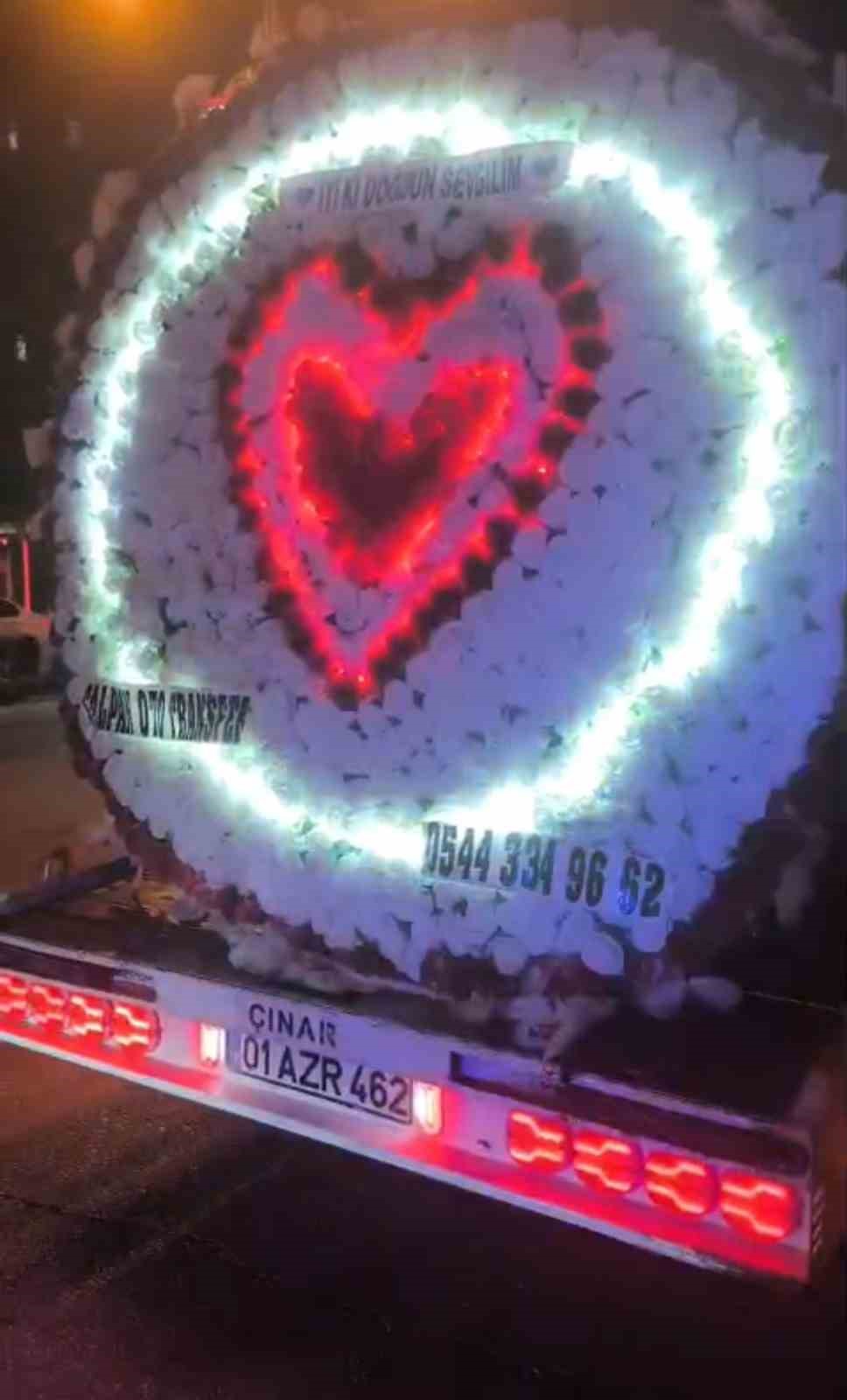 Adana'da E.Ç. adlı sürücü, yüksek sesle müzik çalan ve aykırı