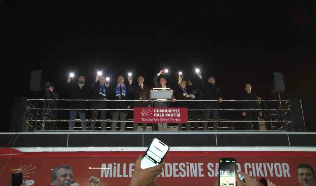 CHP Genel Başkanı Özgür Özel, Sarıyer'de düzenlenen "Millet İradesine Sahip