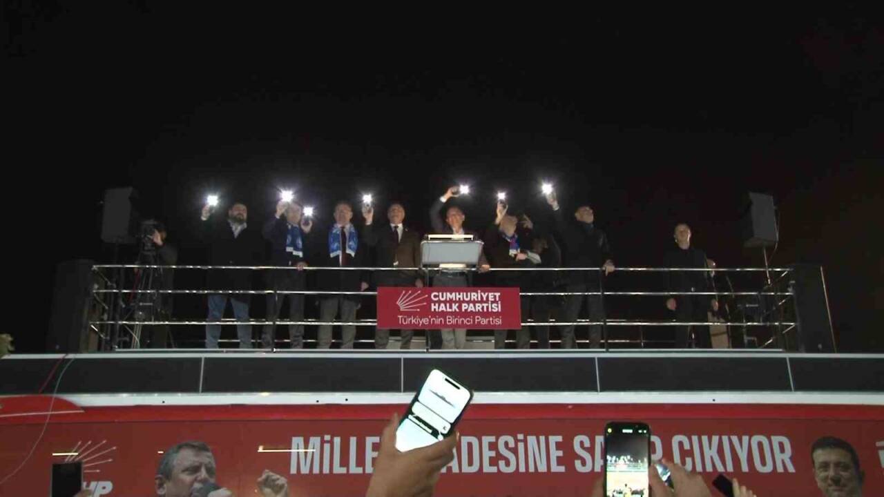 CHP Genel Başkanı Özgür Özel, Sarıyer'de düzenlenen "Millet İradesine Sahip