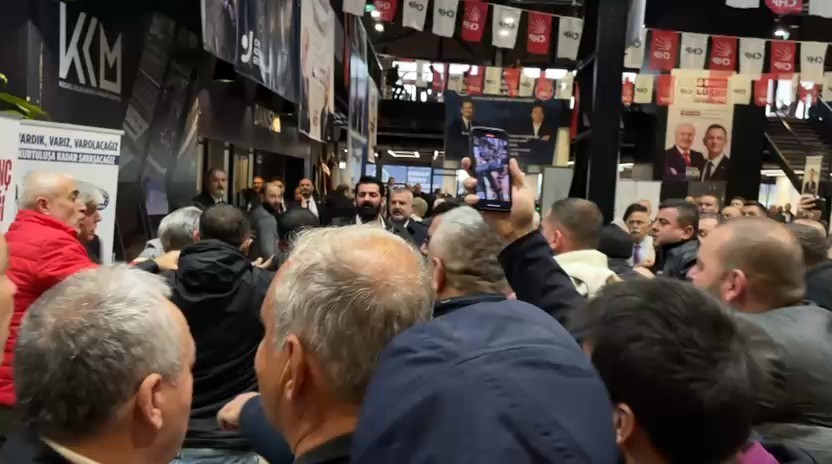 Cumhuriyet Halk Partisi Kocaeli İl Başkanlığı'nın 39. Olağan Kongresi sırasında,