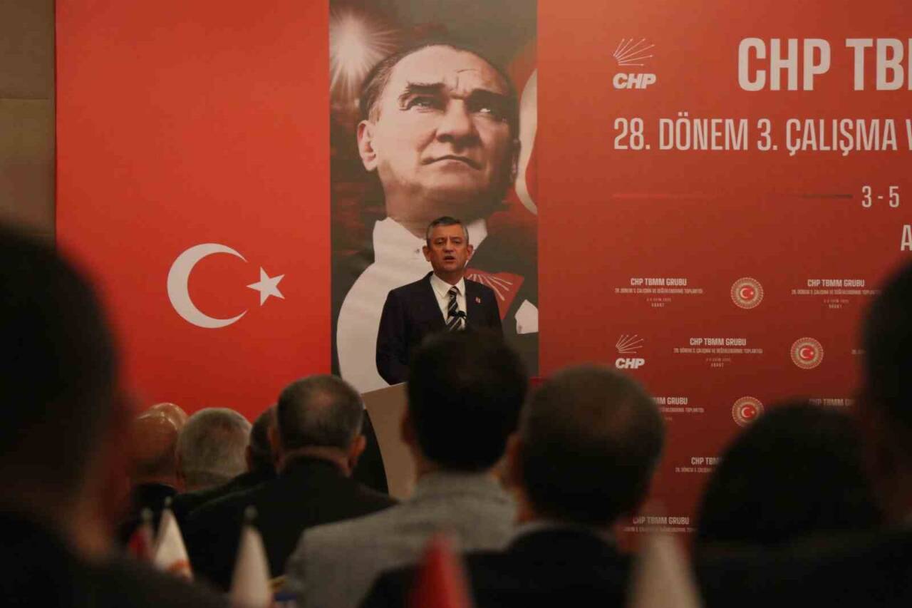 Cumhuriyet Halk Partisi (CHP) Genel Başkanı Özgür Özel, Bolu Abant'ta