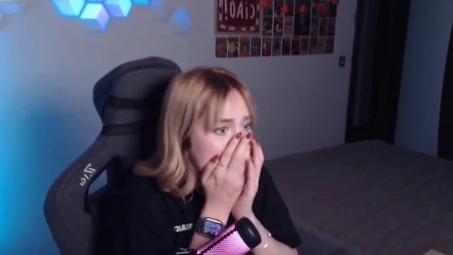 Balıkesir Sındırgı'da meydana gelen 6,1 şiddetindeki deprem, bir yayıncının canlı