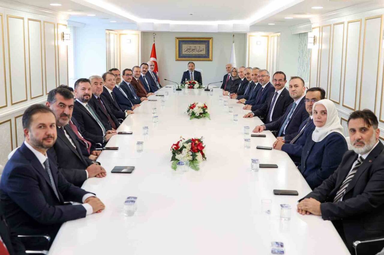 Diyanet İşleri Başkanlığına atanan yeni genel müdürler görevlerine törenle başladı.