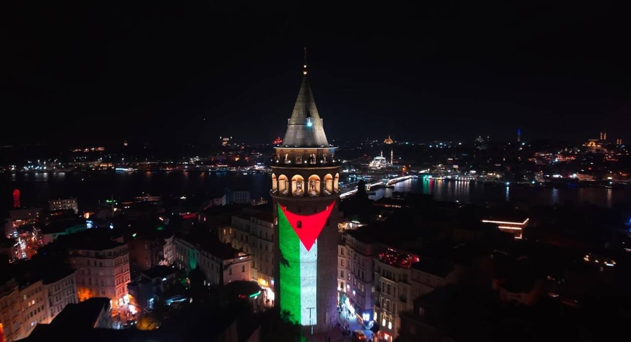 İstanbul'da, İsrail'in saldırılarına karşı Filistin'e destek amacıyla 15 Temmuz Şehitler