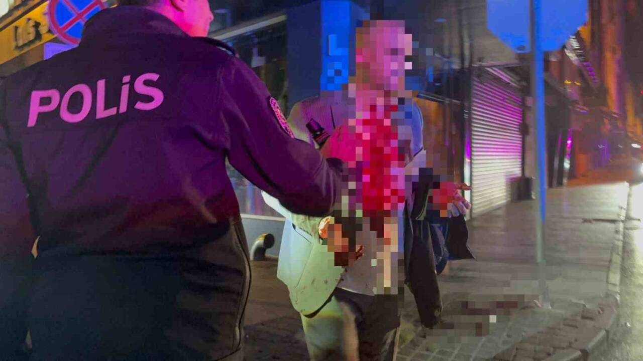 Kayseri’nin Melikgazi ilçesindeki bir gece kulübünde baba S.K. ve oğlu