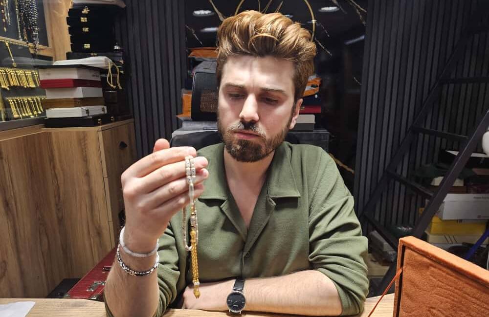 Elazığ'da tespih ustası Hadin Bulut, 3 ay süren çalışmanın ardından