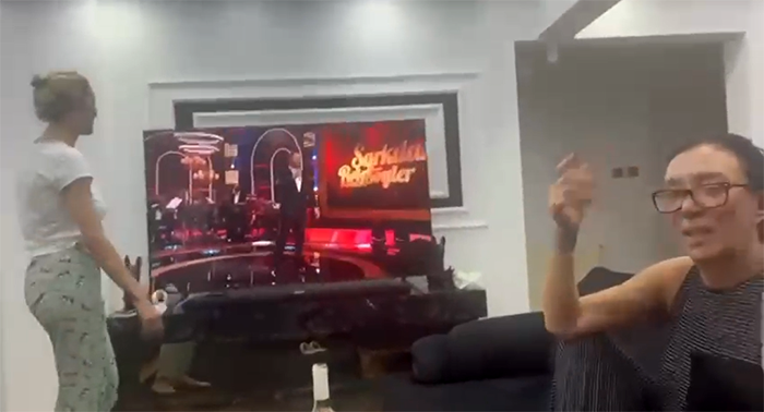 Yalova'nın Çınarcık ilçesinde sanatçı Güllü, 5. kat penceresinden düşerek hayatını