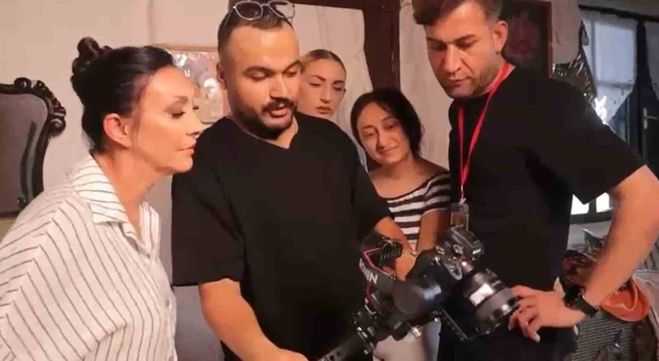 Ünlü sanatçı Güllü, Yalova'nın Çınarcık ilçesinde 26 Eylül 2025'te beşinci