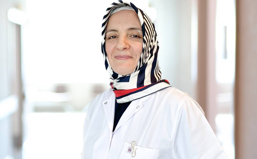 İç Hastalıkları Uzmanı Dr. Rabia Deniz Göktürk, karaciğer yağlanmasının genellikle