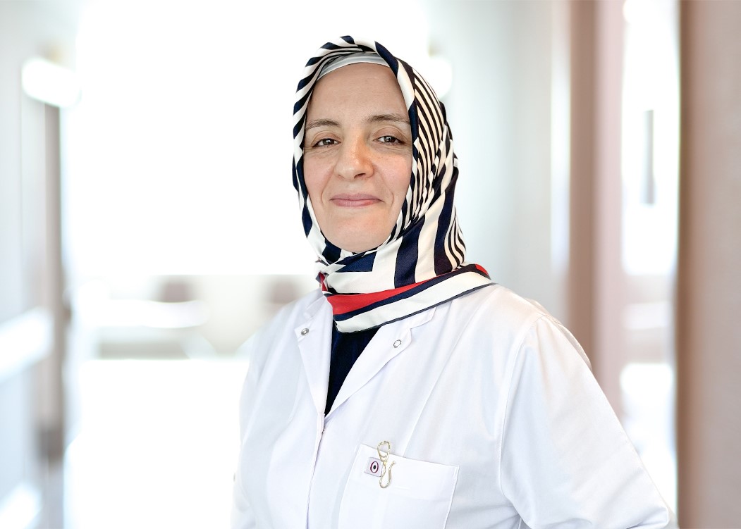 İç Hastalıkları Uzmanı Dr. Rabia Deniz Göktürk, karaciğer yağlanmasının genellikle