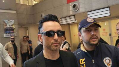 Şarkıcı Mabel Matiz'in "Perperişan" şarkısının sözleri, cinsel içerikli betimlemeler içerdiği