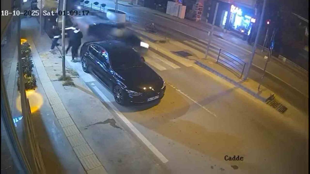 Yalova'da Ö.K. yönetimindeki otomobil, Şehit Ömer Faydalı Caddesi’nde kontrolden çıkarak