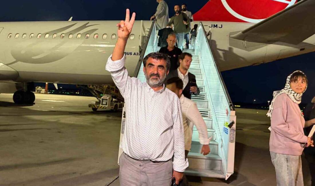 İsrail'in el koyduğu Küresel Sumud Filosu'ndan dönen 15 Türk ve