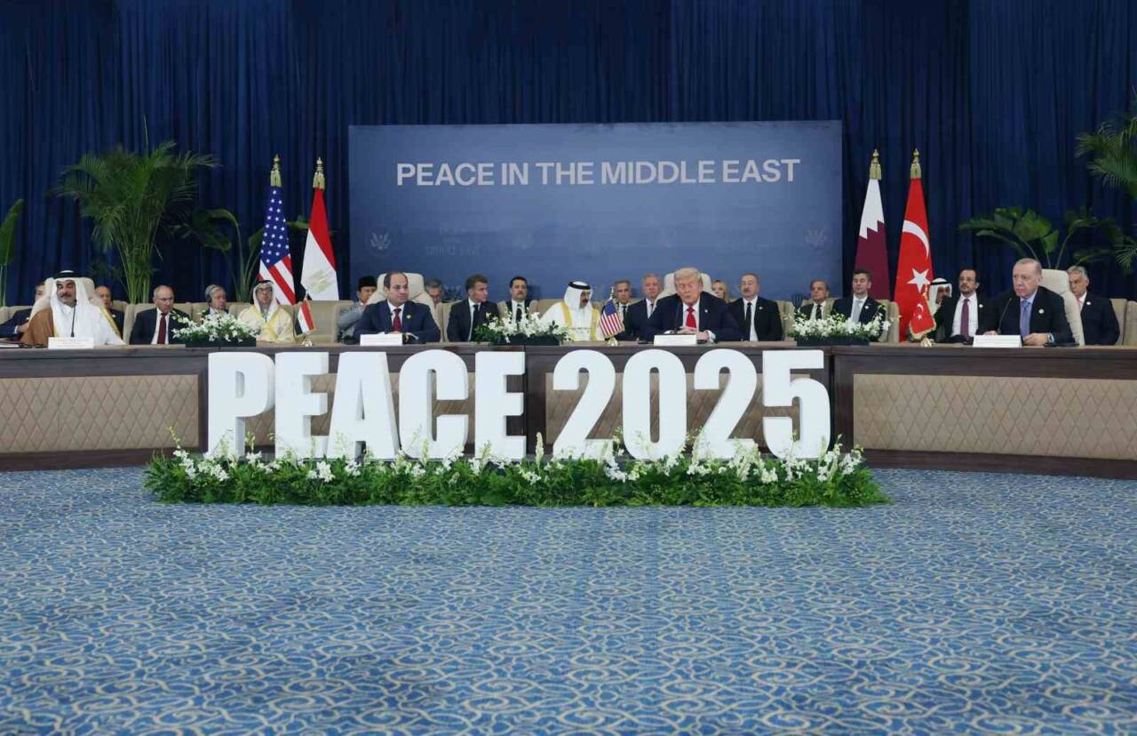 Mısır’ın Şarm eş-Şeyh kentinde düzenlenen Barış Zirvesi’nde Recep Tayyip Erdoğan,