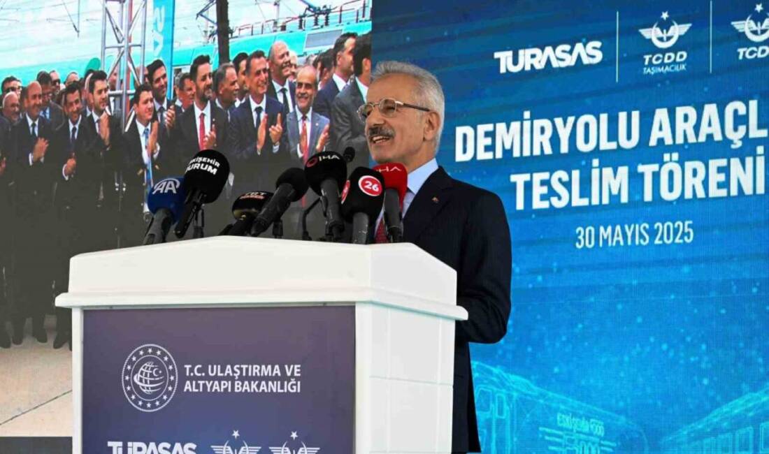 Ulaştırma ve Altyapı Bakanı Abdulkadir Uraloğlu, Sakarya'da kurulacak Milli Elektrikli