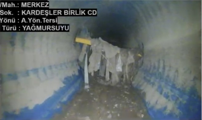 Sivas Belediyesi, altyapı yenileme çalışmalarında yağmur suyu tahliye hattında doğalgaz