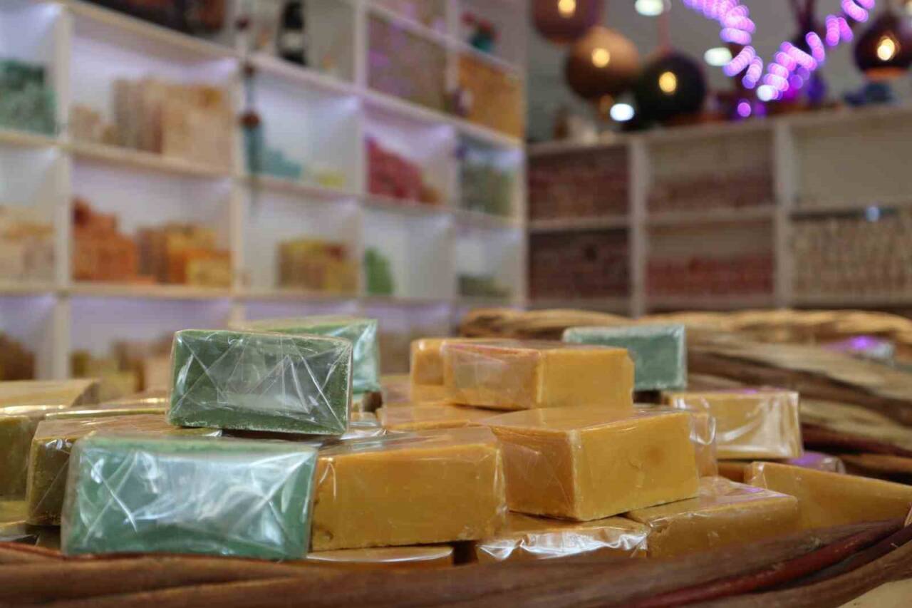 Yalova'da Koray Erten tarafından üretilen el yapımı sabunlar, 30 yıllık