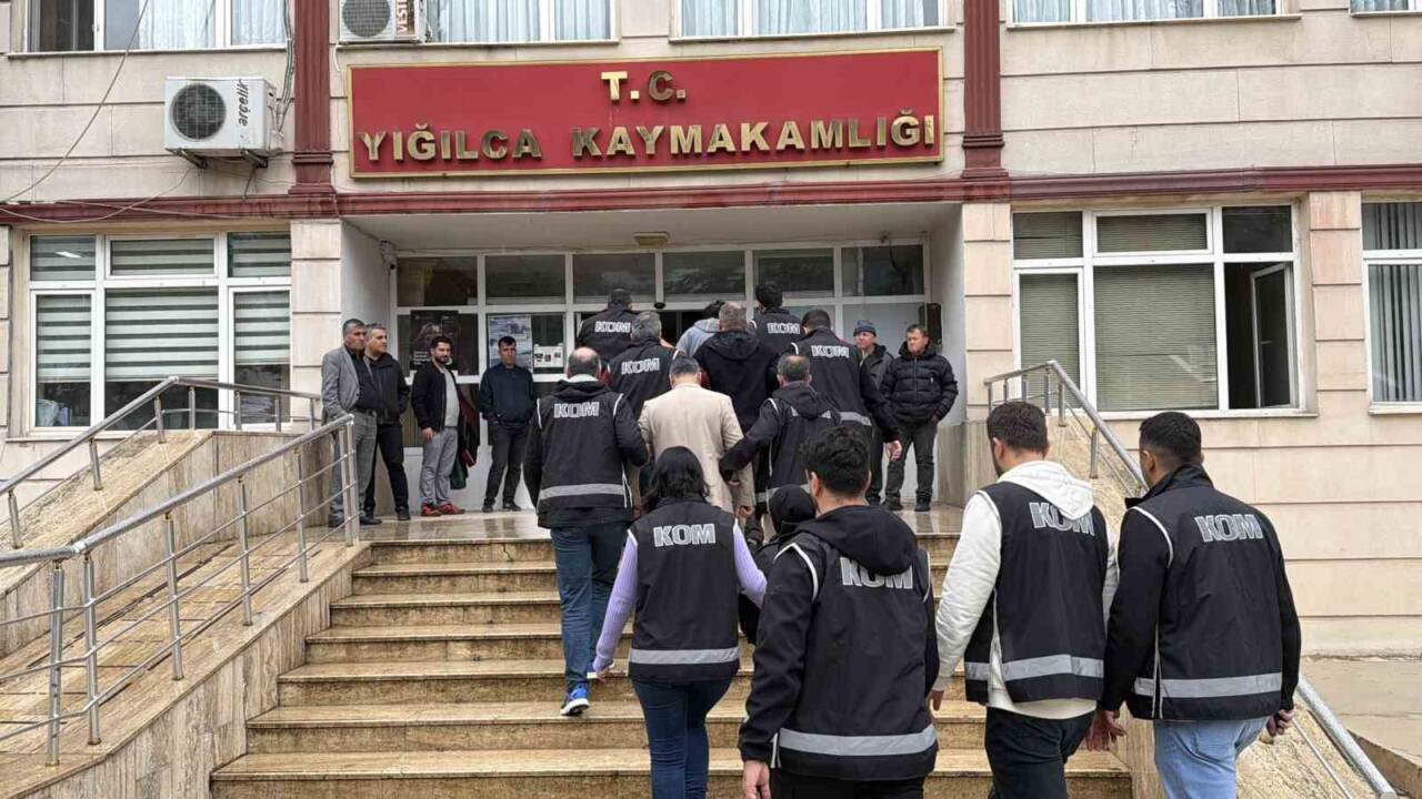 Düzce'de yeşil reçeteli ilaçları usulsüz yazma suçlamasıyla gözaltına alınan aile