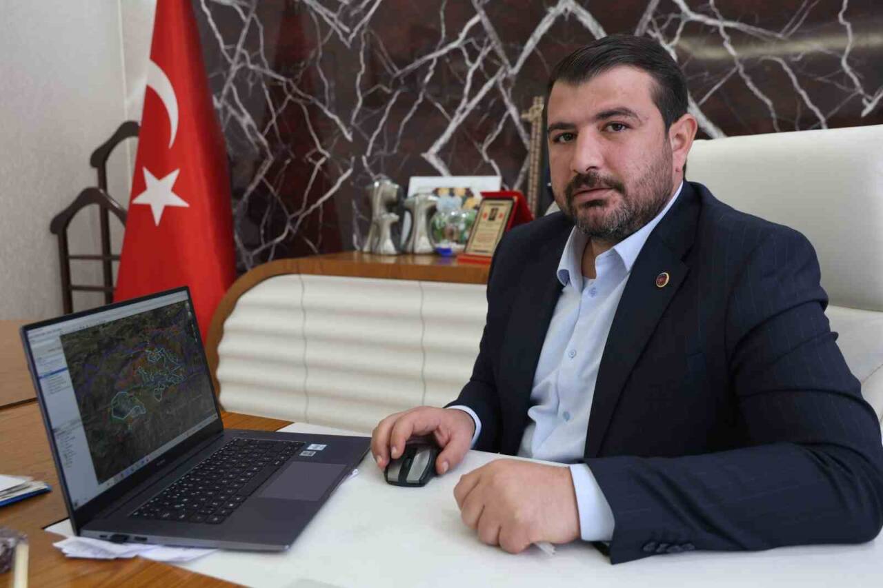 Alacakaya Belediye Başkanı Zafer Altınışık, Eti Krom A.Ş.'nin Elazığ'da 50'den