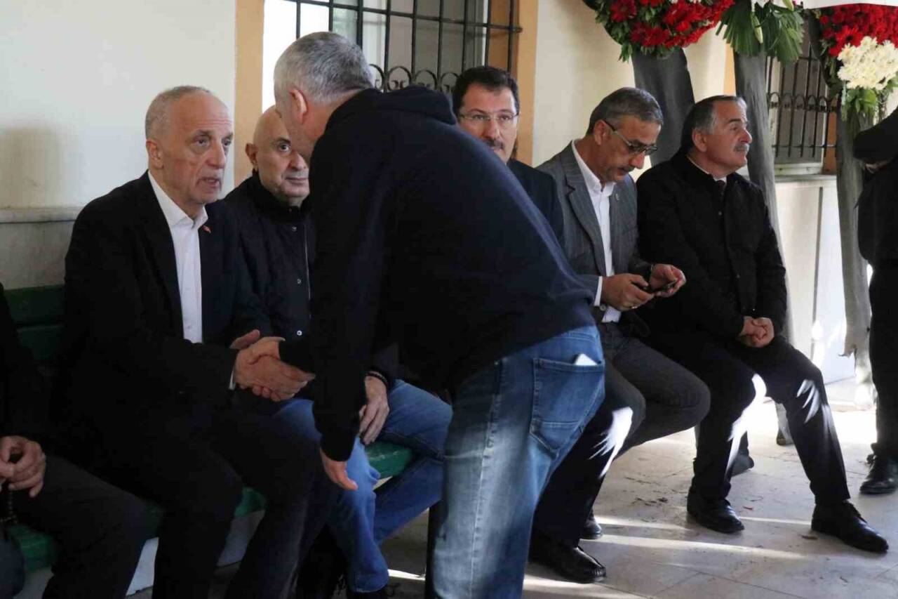 TÜRK-İŞ Genel Başkanı Ergün Atalay'ın kayınvalidesi Hatice Kubulay, Sakarya'da 92