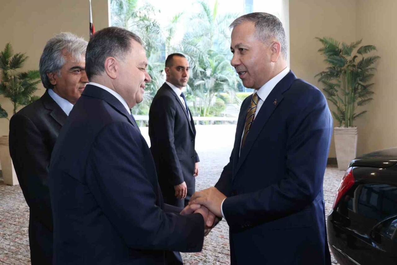İçişleri Bakanı Ali Yerlikaya, Mısır'da İçişleri Bakanı Mahmud Tevfik ile