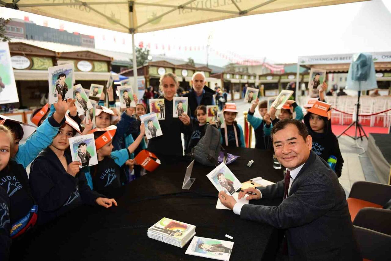 Osmangazi Kitap Fuarı’na katılan Japon Deprem Uzmanı Moriwaki Yoshinori, depreme