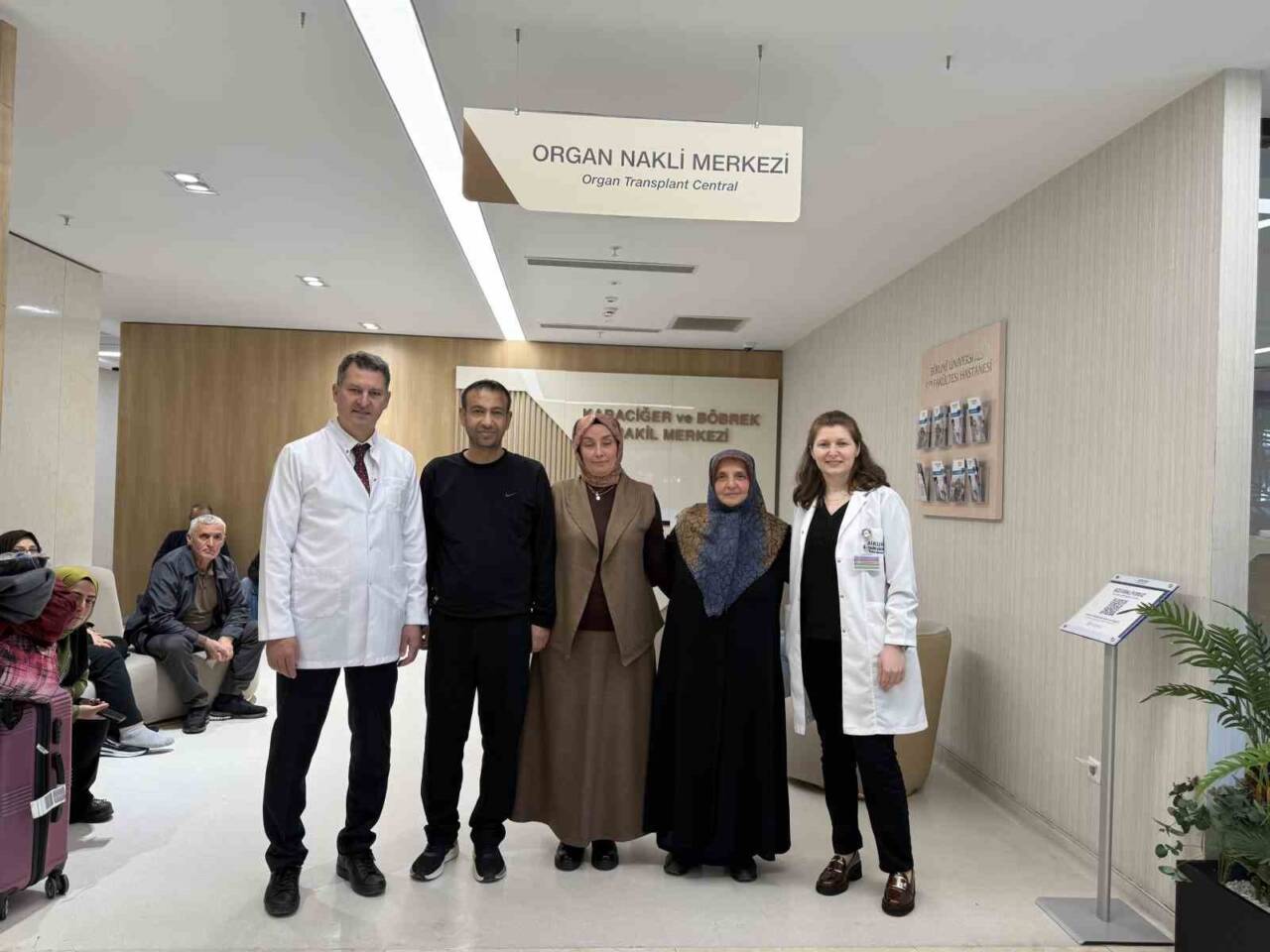 Kocaeli'de yaşayan Hanife Bayram, böbrek yetmezliği çeken damadı Hüseyin Bağatur'a