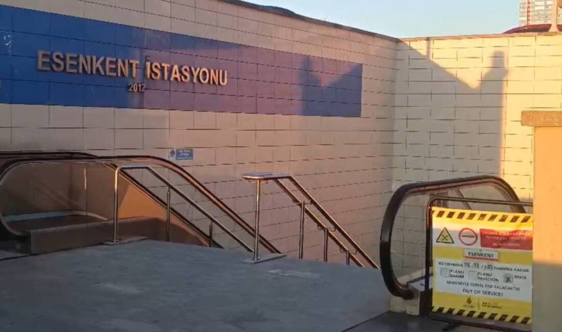 Maltepe Esenkent metro istasyonunda sabah saatlerinde bir yolcu, trenin gelmesine