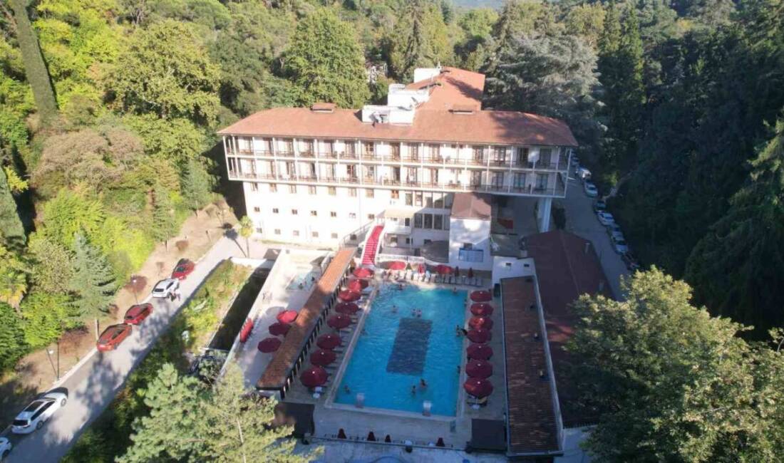 Yalova'nın Termal ilçesindeki kaplıcalar, yaz sezonunun ardından kış hazırlıklarıyla yoğun