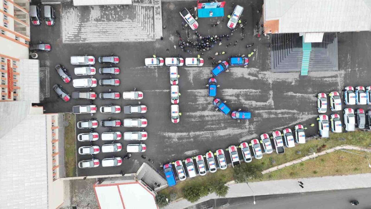 Ağrı'da 85 yeni araç, Vali Mustafa Koç'un katıldığı törenle emniyet