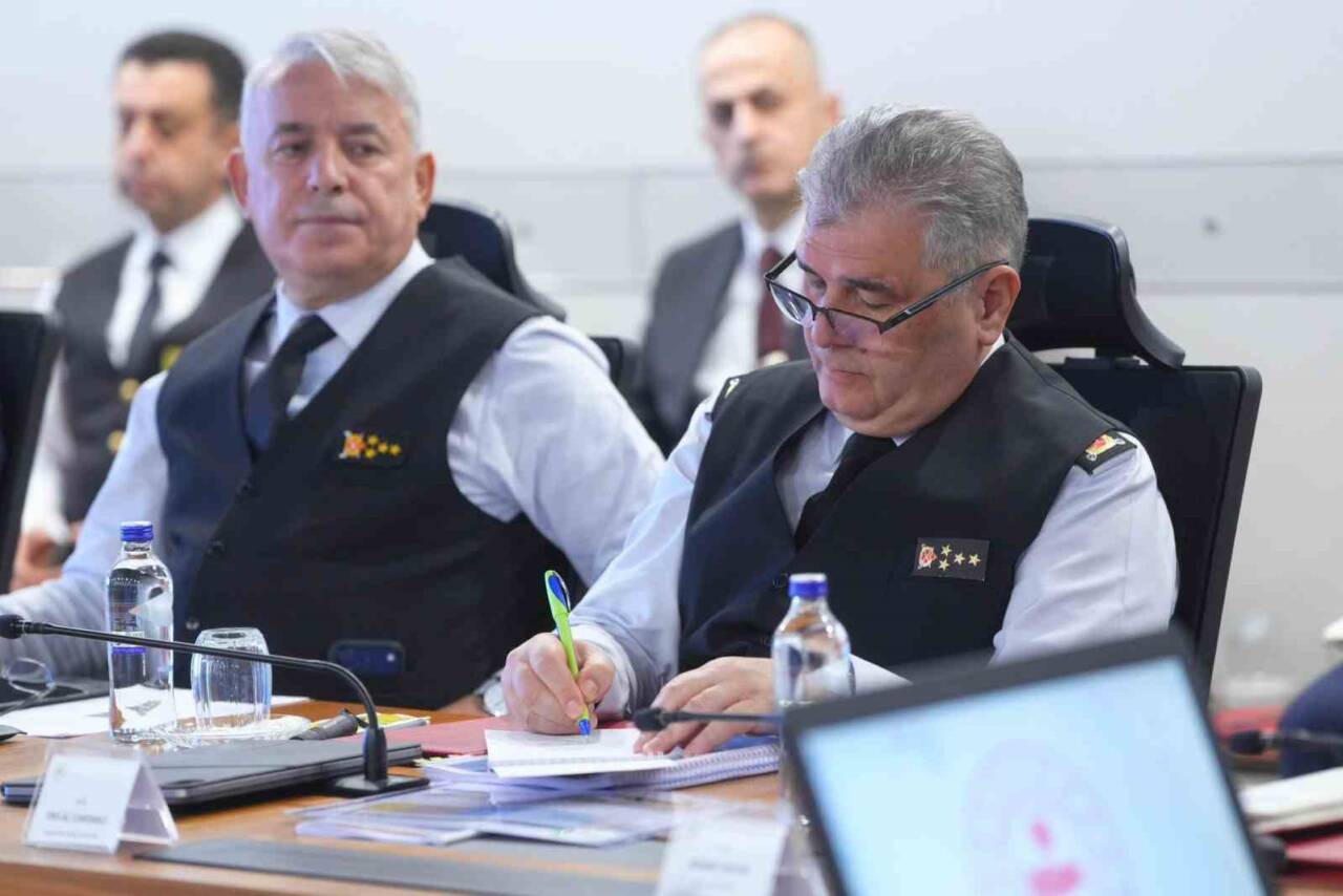 İçişleri Bakanı Ali Yerlikaya, yeni yıl için alınacak güvenlik tedbirlerinin