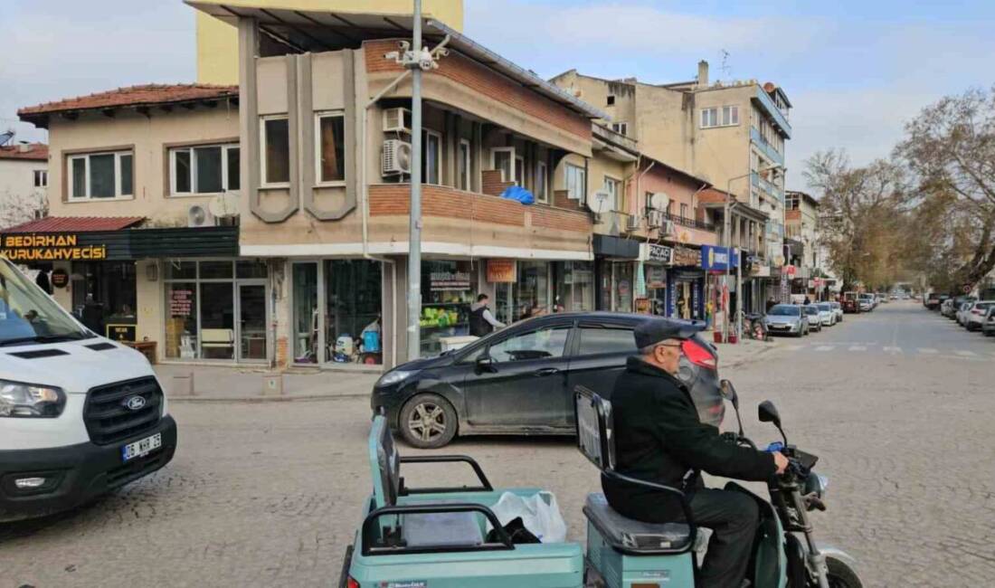 Balıkesir’in Sındırgı ilçesinde 4,9 büyüklüğünde bir deprem meydana geldi. AFAD'tan