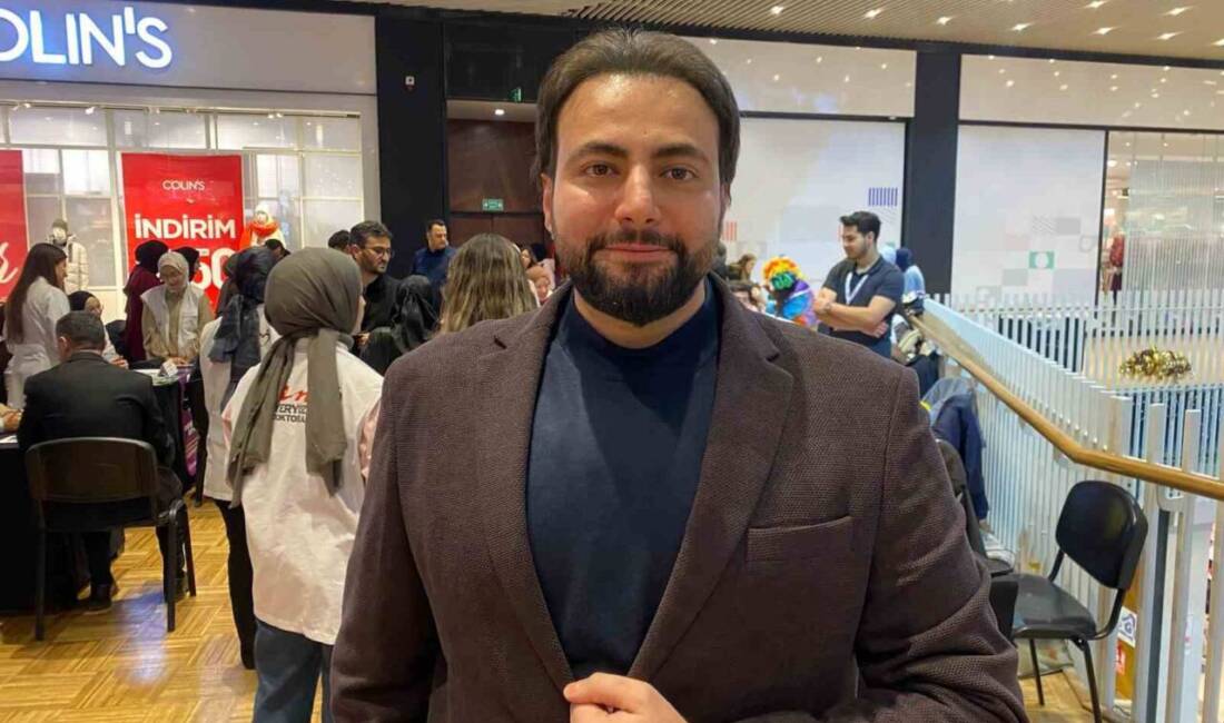 Bolu'da düzenlenen sağlık etkinliğinde Kardiyolog Dr. Esad Çekin, yapay zeka