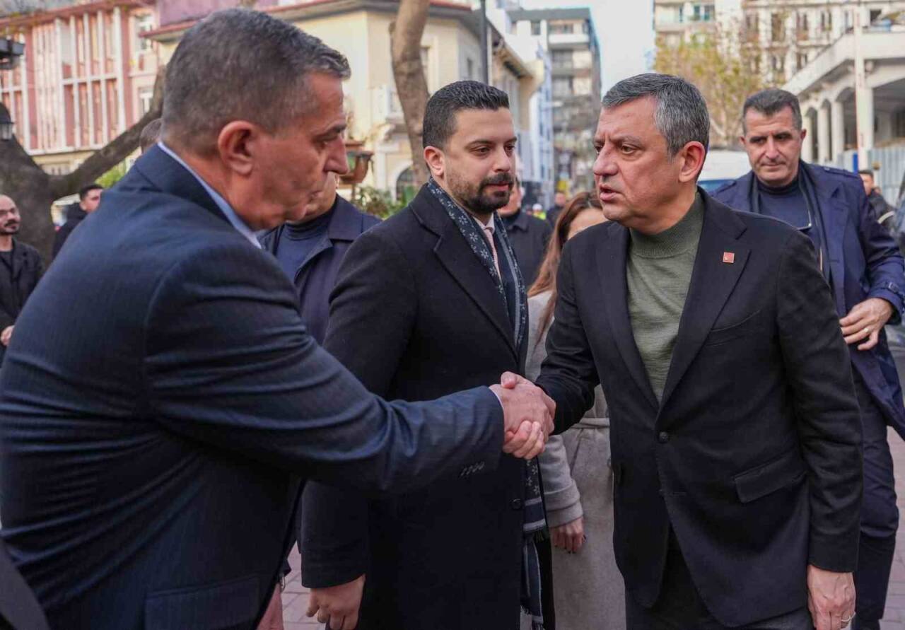 Cumhuriyet Halk Partisi Genel Başkanı Özgür Özel, Manisa’da vefat eden