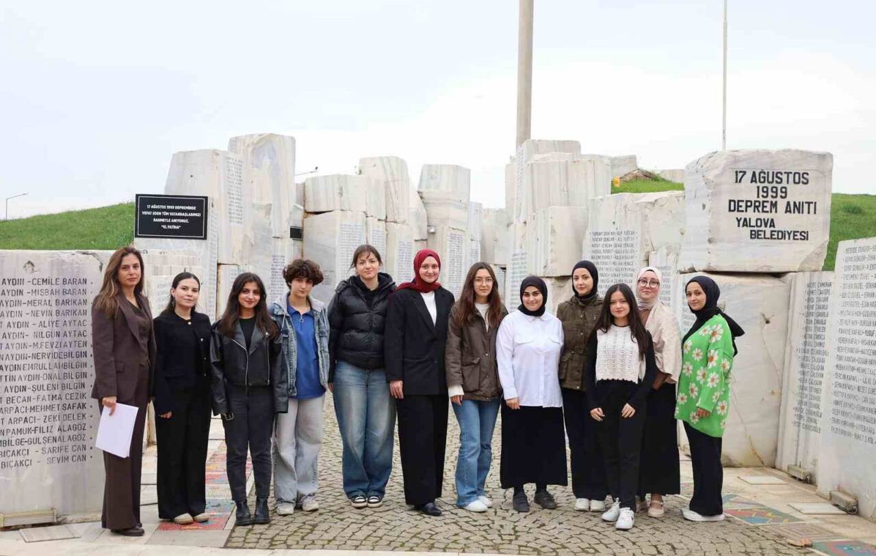 Yalova Gençlik ve Spor İl Müdürlüğü'ne bağlı Dilşad Hatun Kız