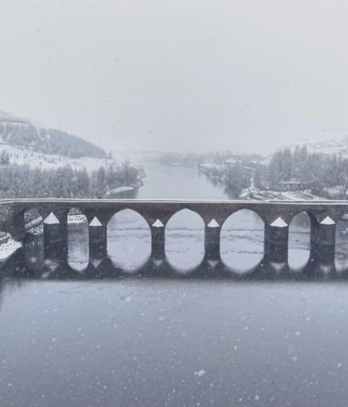 Diyarbakır'da etkili kar yağışı, şehrin tarihi ve kültürel yapılarında olağanüstü