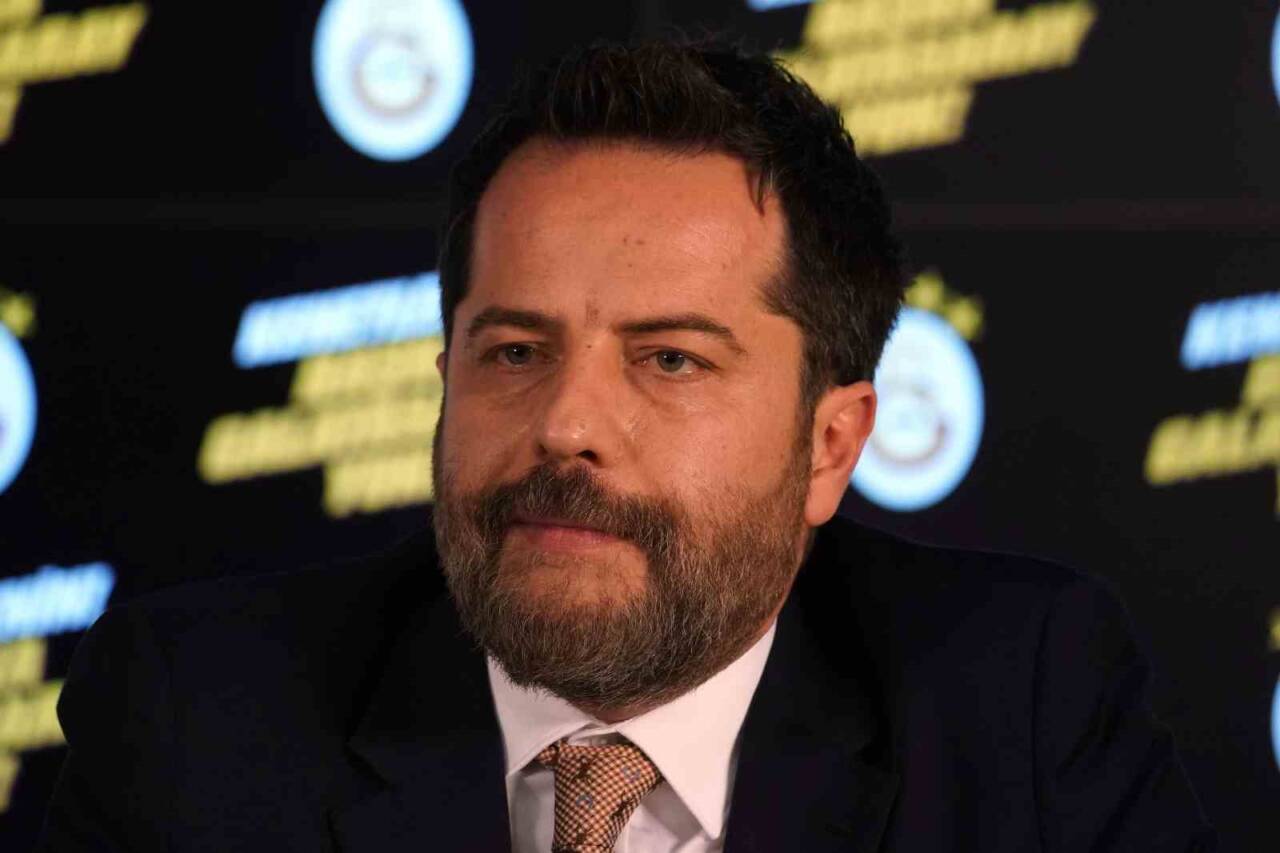 Futbol dünyasında yürütülen bahis ve şike soruşturmasında gözaltına alınan Erden