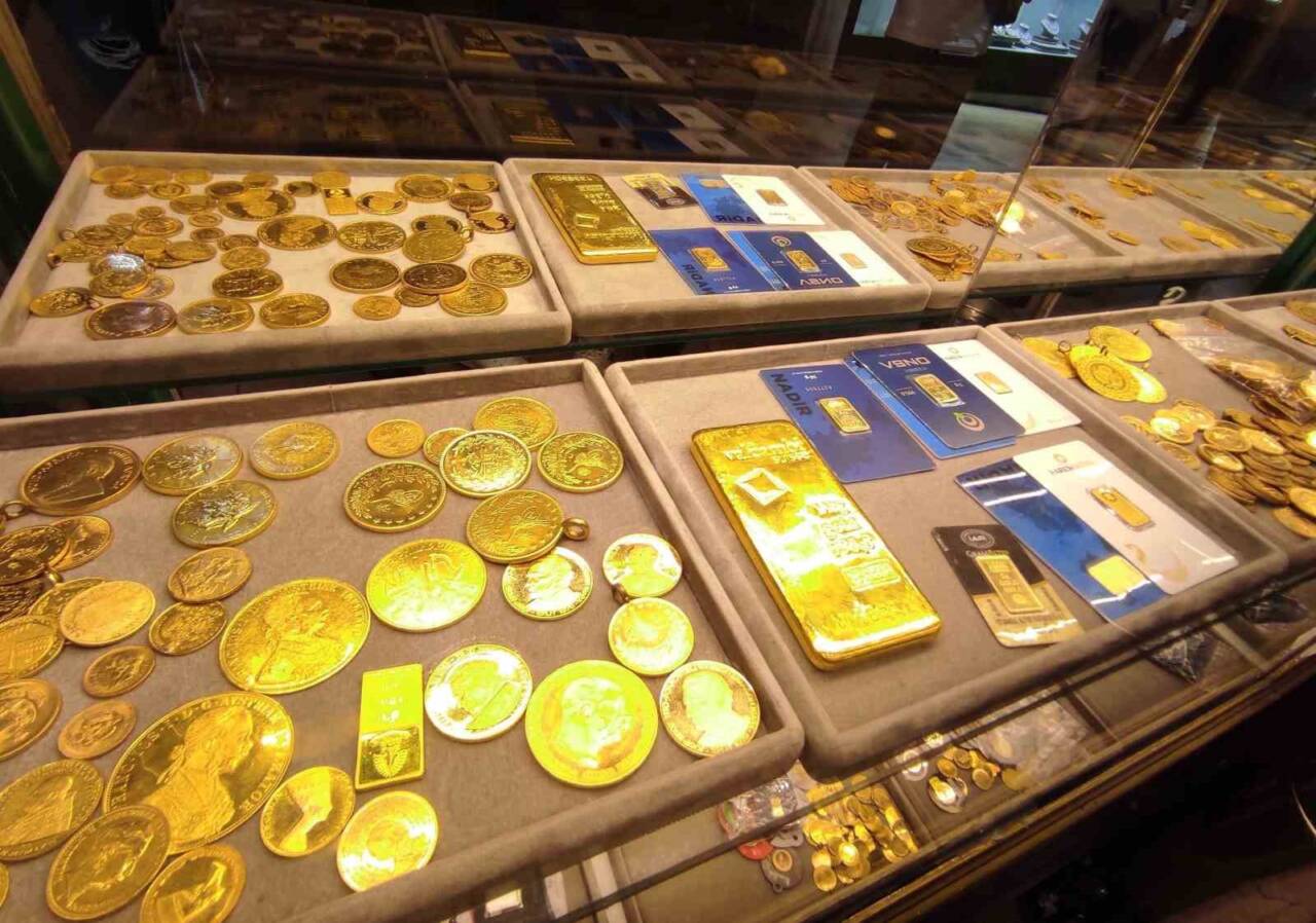 Altın fiyatları, ons fiyatının 4.409 dolara çıkarak rekor kırmasıyla iç