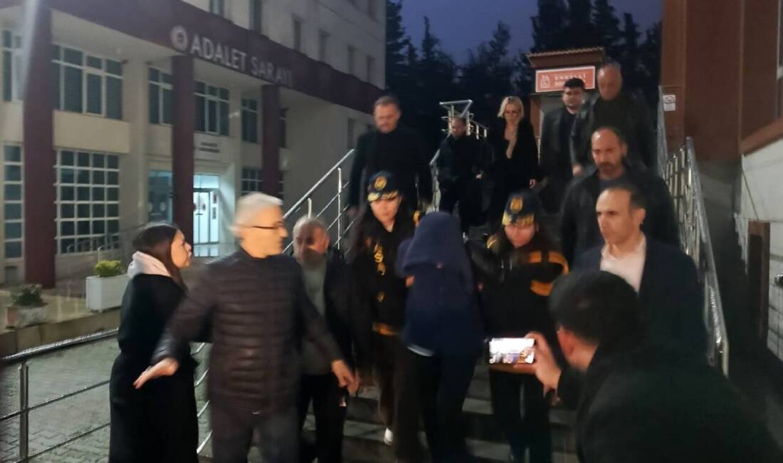 Yalova'daki ünlü şarkıcı Güllü'nün (52) ölümüne ilişkin soruşturma sonucunda, kızı