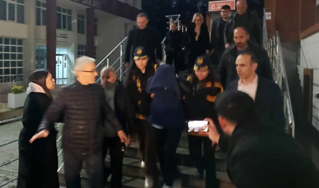 Yalova'da ünlü şarkıcı Güllü'nün (52) ölümü üzerine kızı Tuğyan Ülkem