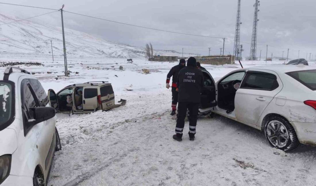 Iğdır–Doğubayazıt yolu Kavaktepe köyü mevkiinde kar ve buzlanma nedeniyle meydana