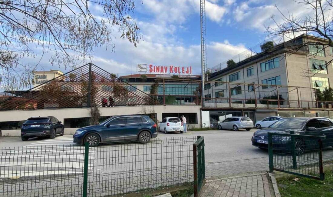 Kocaeli'nin Kartepe ilçesindeki Sınav Koleji'nde öğretmen M.A., 12 yaşından küçük