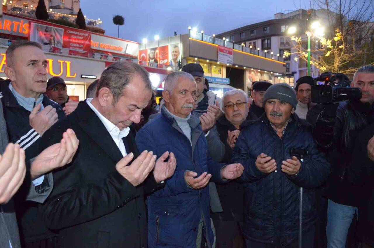 Bolu Belediye Başkanı Tanju Özcan, umreye gidişi öncesinde Bolu Belediyesi
