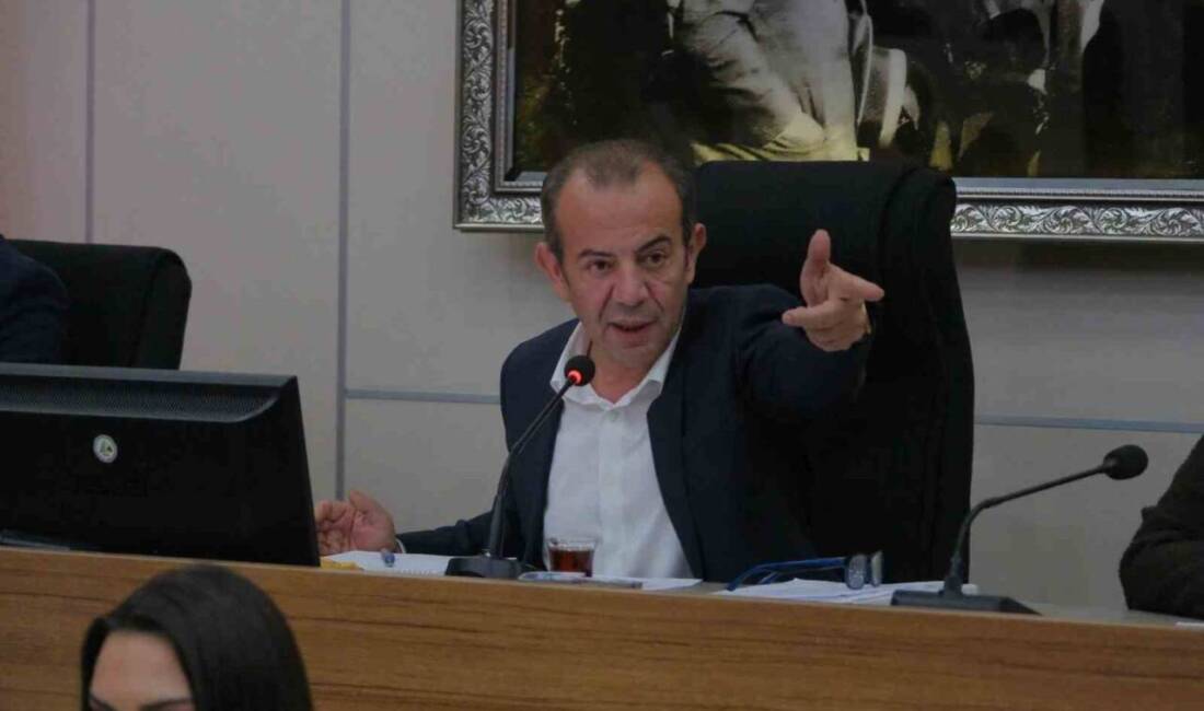 Bolu Belediye Başkanı Tanju Özcan, Düzce Belediye Başkanı Faruk Özlü'nün