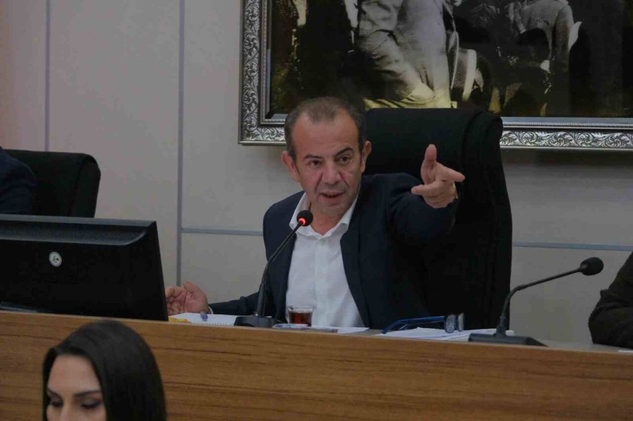 Bolu Belediye Başkanı Tanju Özcan, Düzce Belediye Başkanı Faruk Özlü'nün