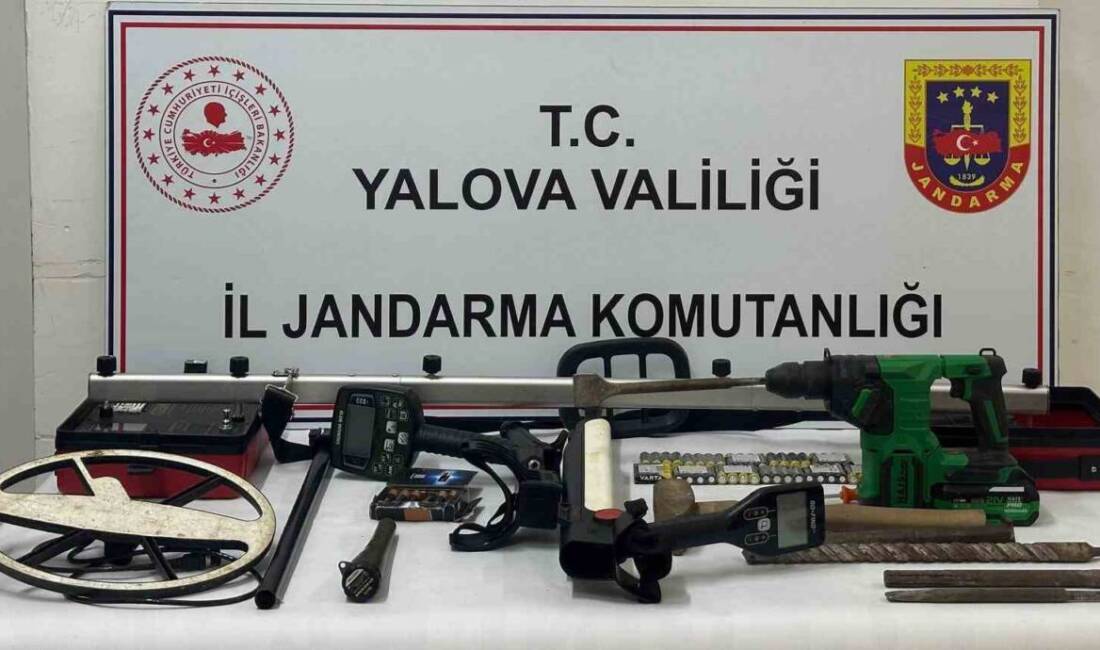 Yalova'nın Altınova ilçesinde jandarma, izinsiz kazı yapan 5 defineciyi suçüstü